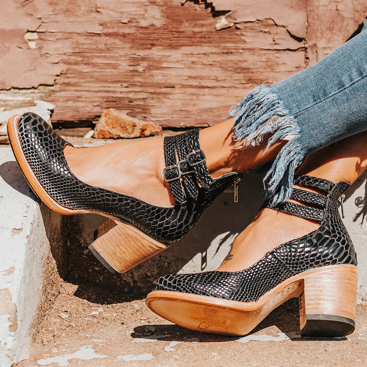 Ginevra™ - Multi-strap pumps with chunky heel