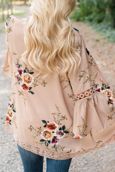 Women's casual patchwork top with floral print