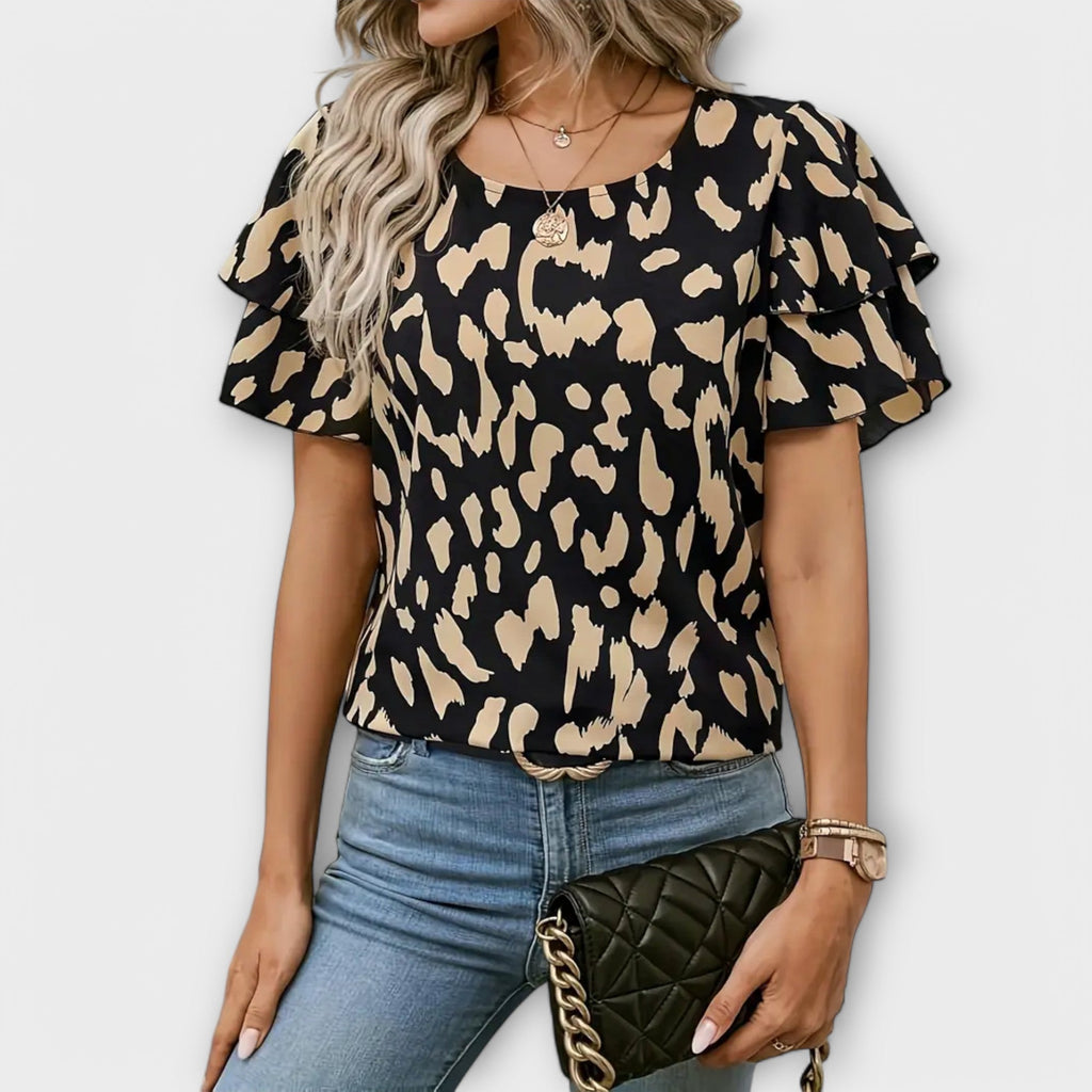 Evelyn – Relaxed Blouse with Round Neck