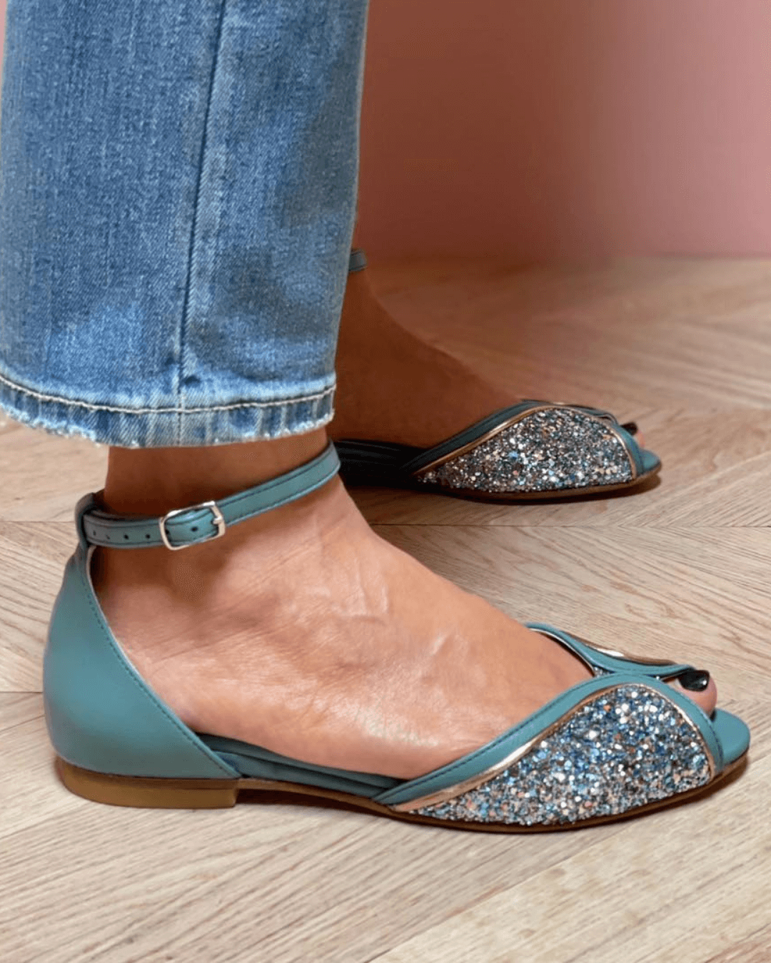 BRIGITTA - Eleganti Sandali Bassi Glitter Perfetti per Ogni Occasione
