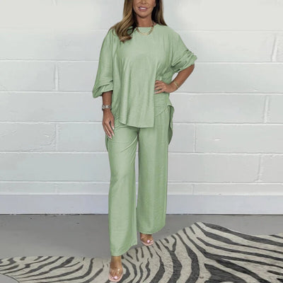Rihanna - Radiant Summer Ensemble