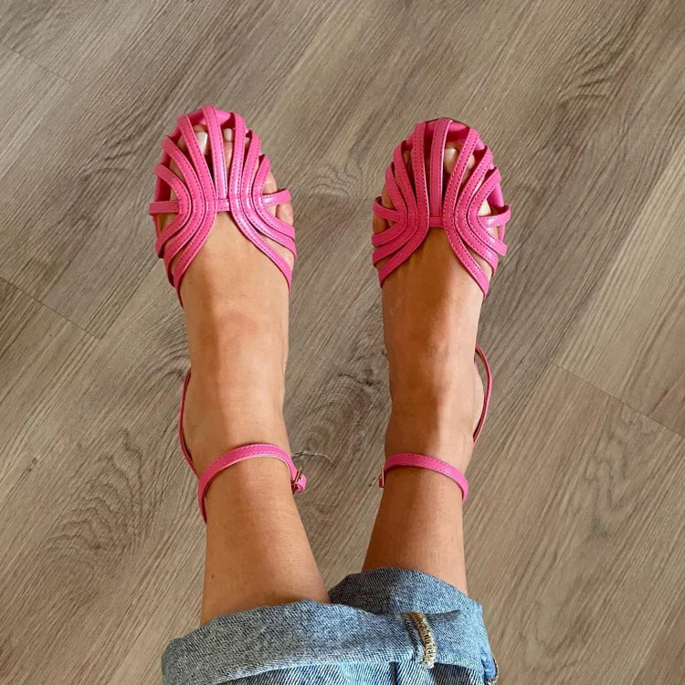 SOLE - Elegant flat woven sandals for a sophisticated look