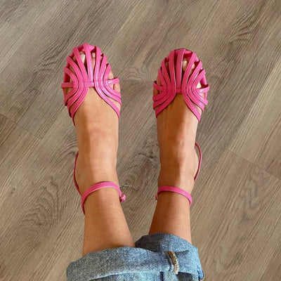 SOLE - Elegant flat woven sandals for a sophisticated look