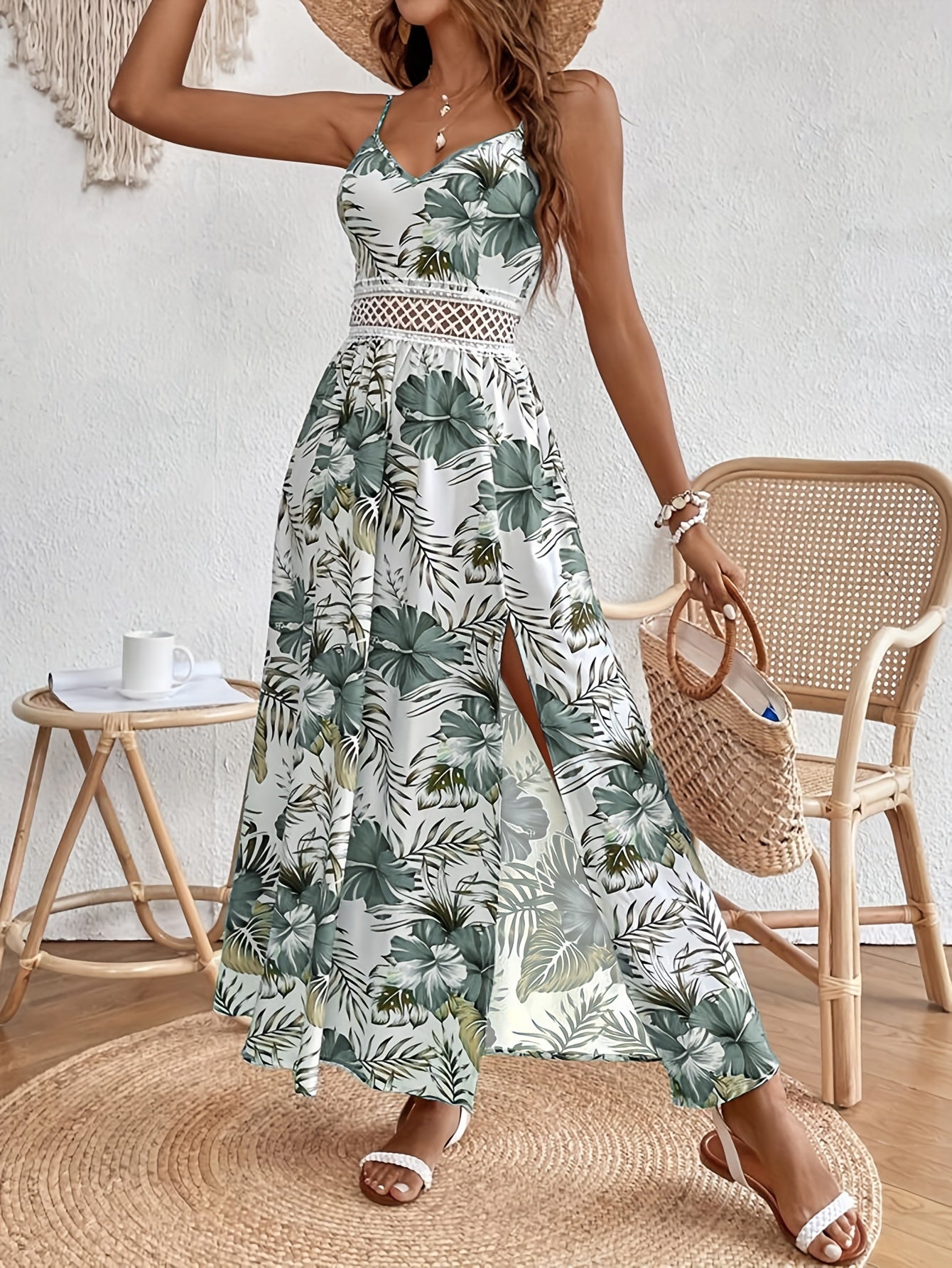 Leslie - Floral V-Neck Suspender Maxi Dres