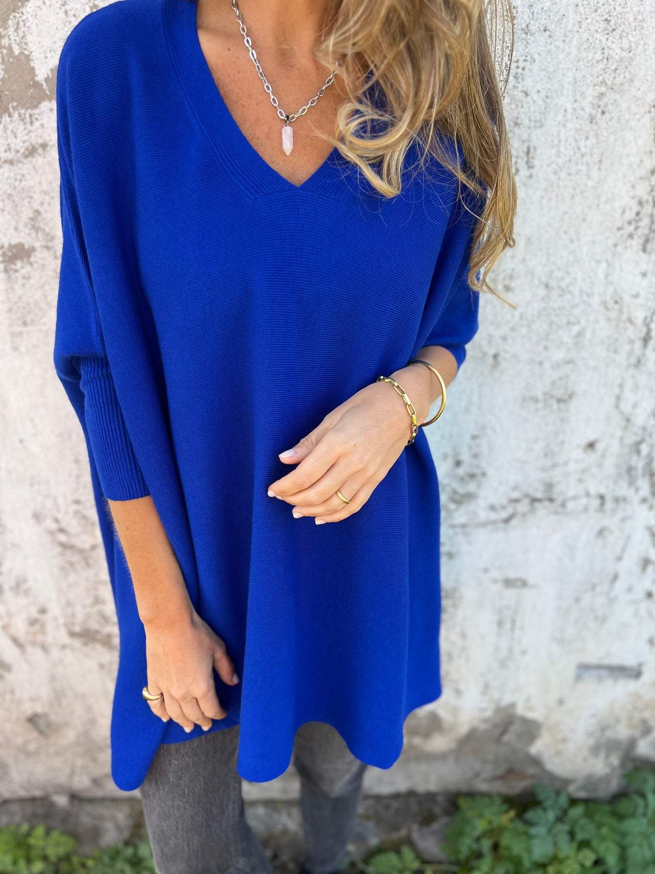 Aurora - Comfortable V-neck Long Sleeve Knitted Sweater