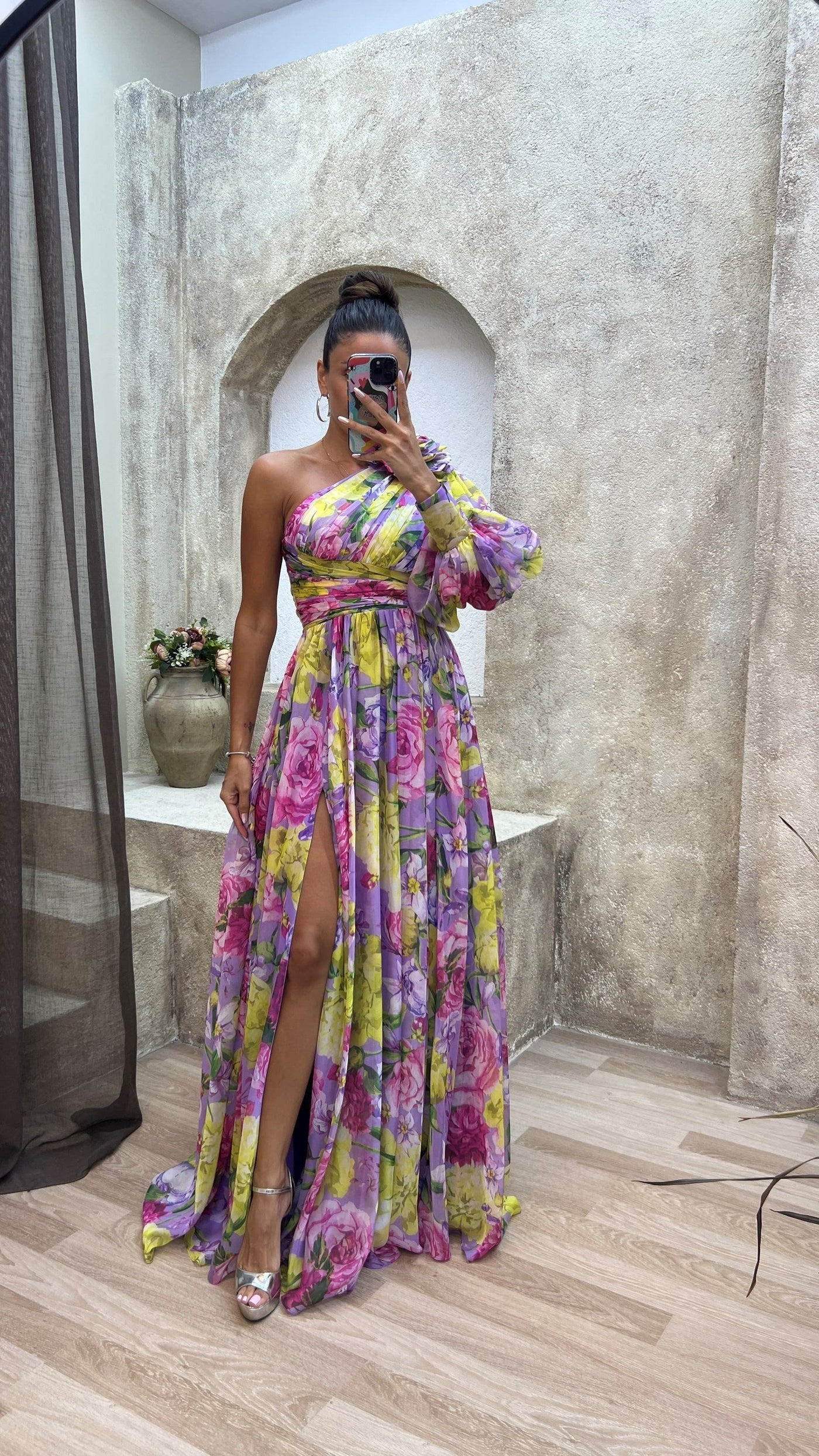 Isabella - Stunning Flowing Gown
