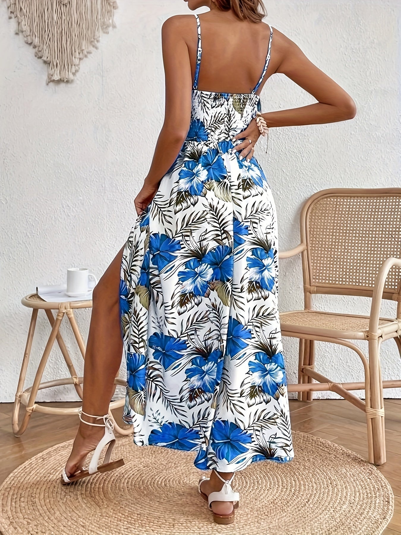 Leslie - Floral V-Neck Suspender Maxi Dres