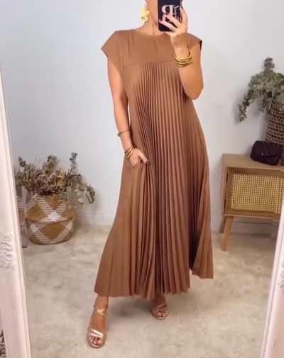 Lisa - Elegant Spliced Pleated Maxi Dress