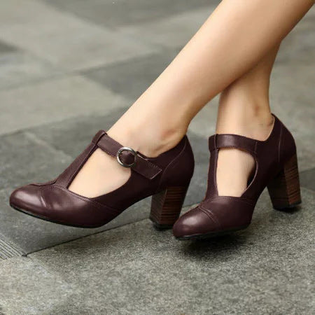 RACHELE - Elegant T-strap pumps with low heels for a refined look