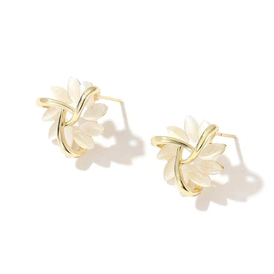 Circle earrings with opal petals in gold