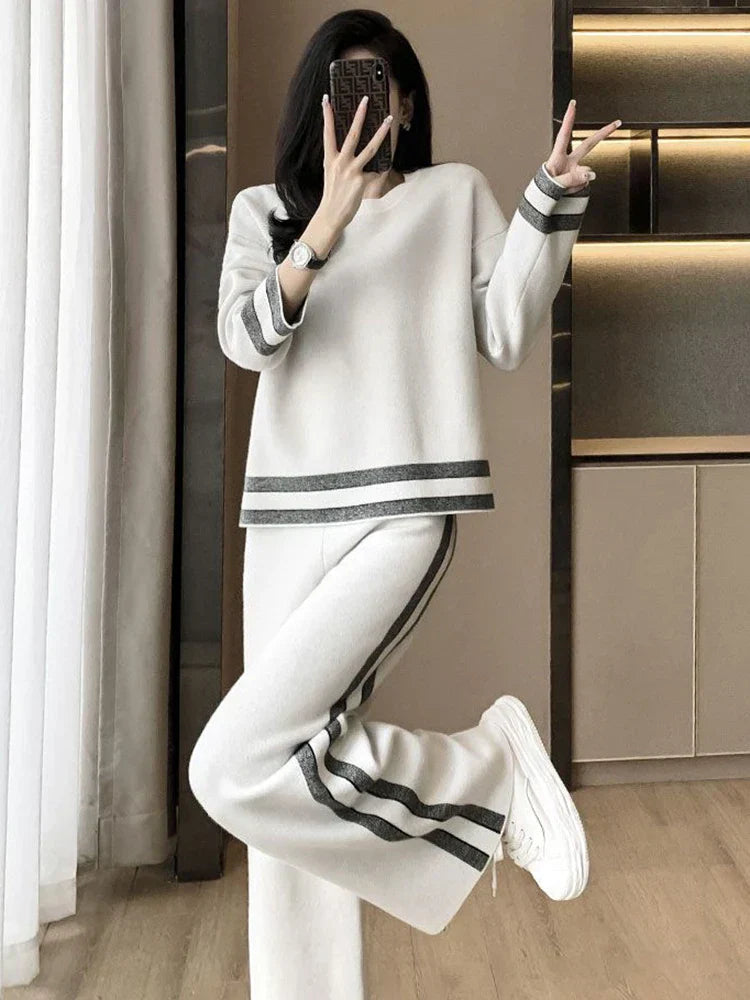 Lila - Comfortable Loose Casual Striped Long Sleeved Tracksuit Set