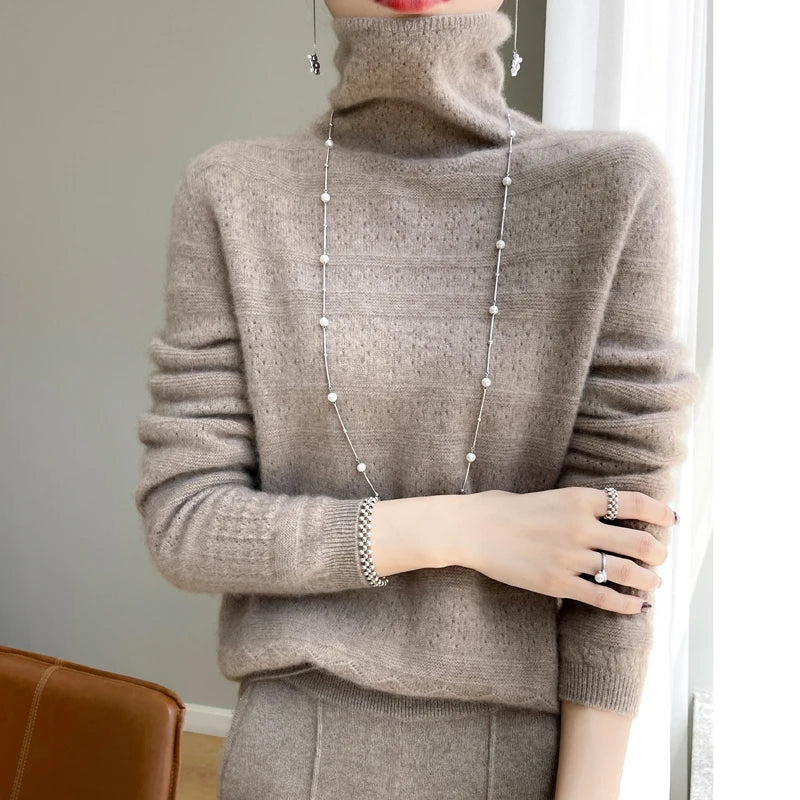 Quinn - Soft Premium Turtleneck Sweater