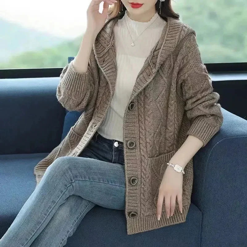 Dakota - Elegant Diamond Stitch Cardigan