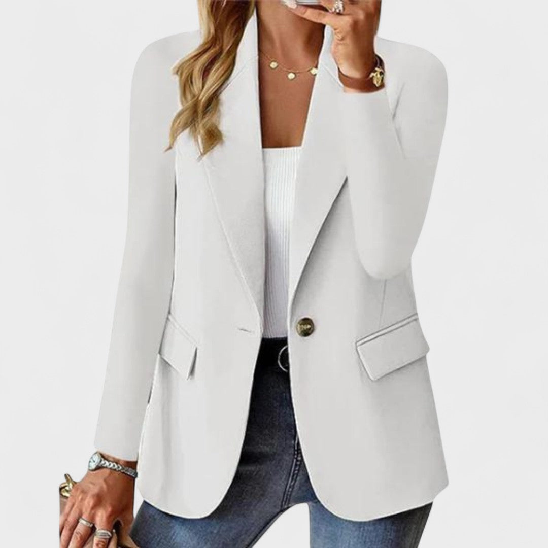 Carla – Tailored blazer with timeless elegance