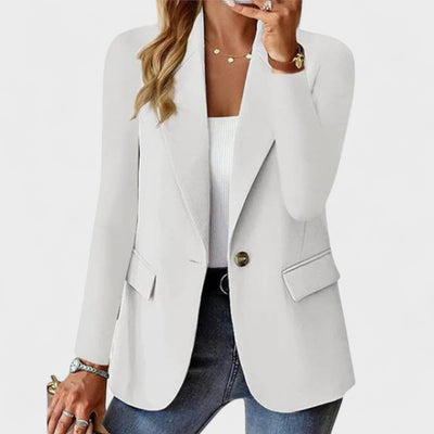 Carla – Tailored blazer with timeless elegance