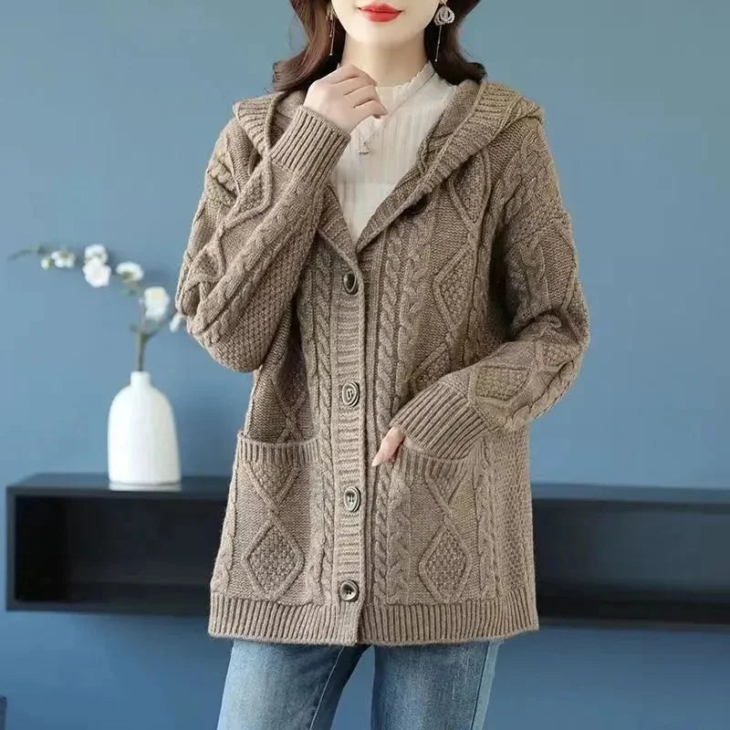 Dakota - Elegant Diamond Stitch Cardigan