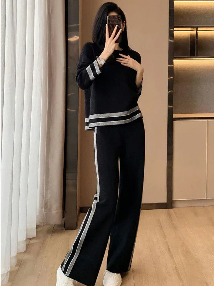 Lila - Comfortable Loose Casual Striped Long Sleeved Tracksuit Set