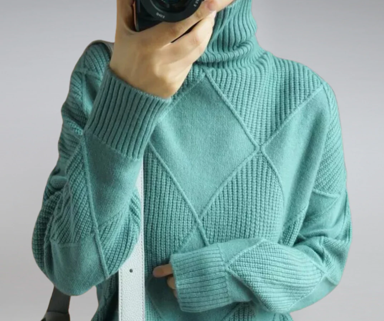 Mia - Cozy Turtleneck Sweater