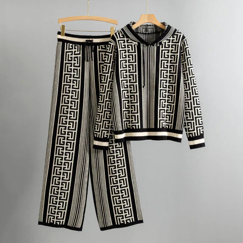 Haley - Cozy Hoodie & Pants Set