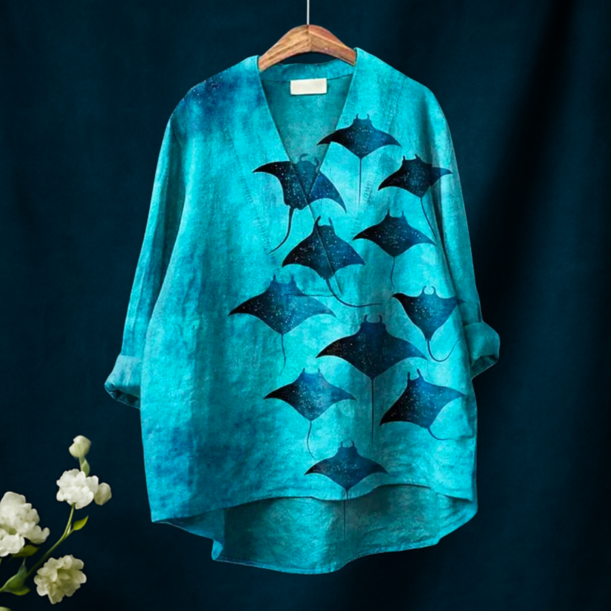 Women's Manta Rays Art Print Casual V-neck Shirt