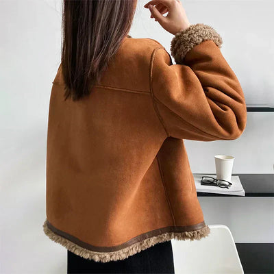 Amara – Elegant button-down jacket