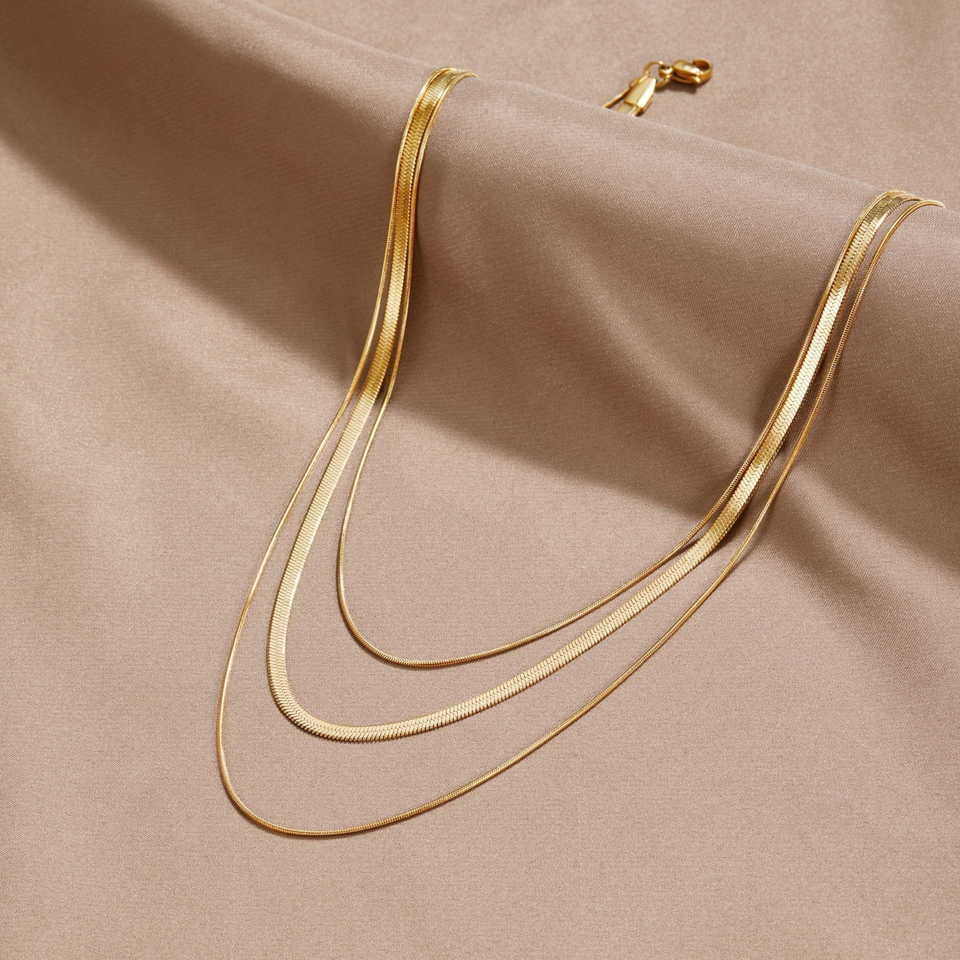 Gold Multistrat Chain Necklace