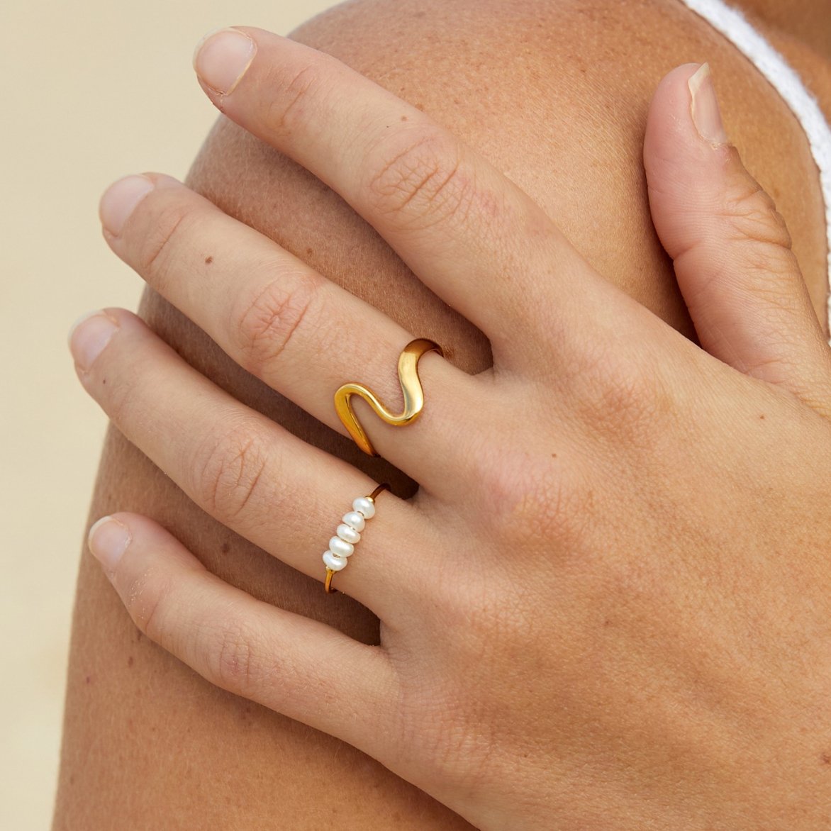 Golden wave ring