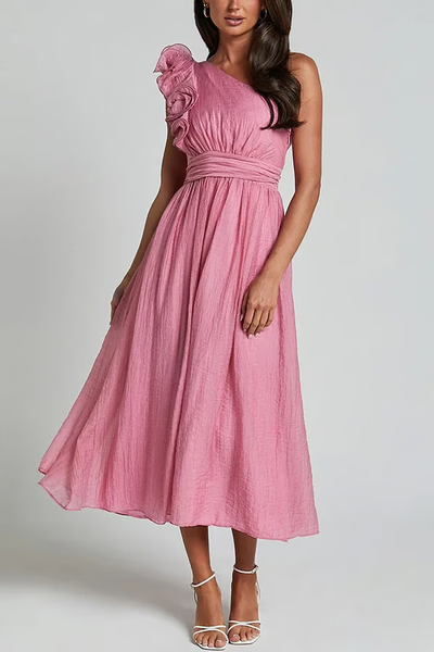 Queenie - Chic Slanted Elegance Summer Dress