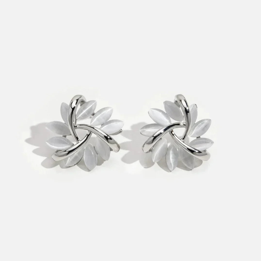 Circle earrings with opal petals in gold