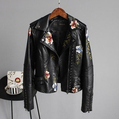 Selena – Jacket with eye-catching floral embroidery